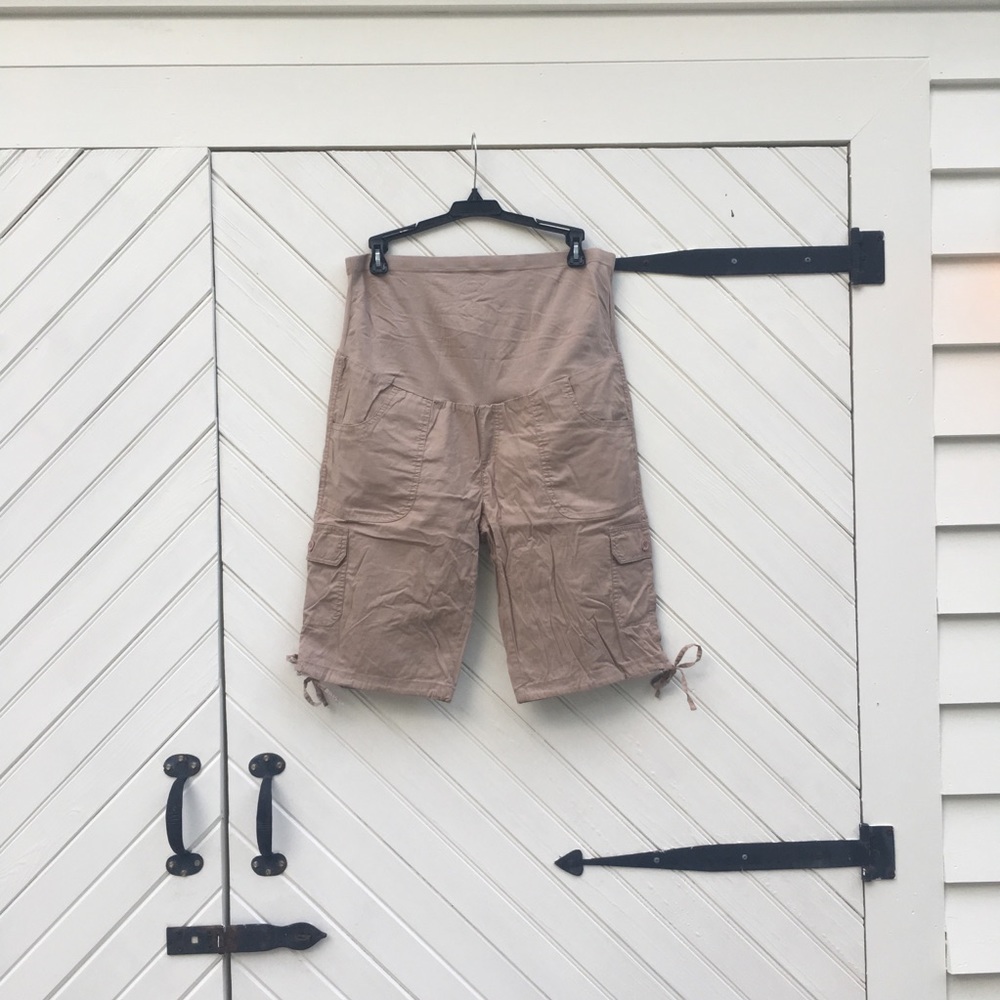 Oh! Mamma Maternity Cargo Bermuda Shorts